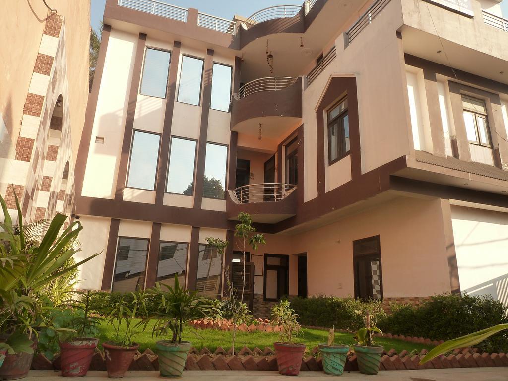 Su- Koon Homestay Agra  Exterior photo